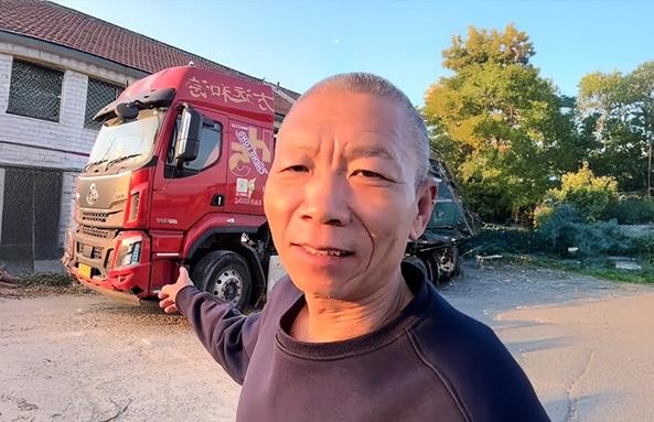 卡儿酷 | 网红唐山老汪哥近40年的货运暴走之路(图2)