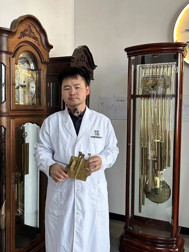 修复时光的匠人福建名匠世家钟表维修培训庄师傅(图6) 微信图片_20240127180427.jpg