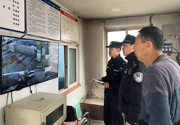 本溪：木盂子治安办开展护航开学季，筑牢“安全墙”活动